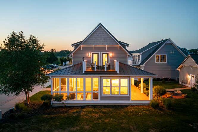 12 Great Loop West Dr., Ottawa, IL 61350