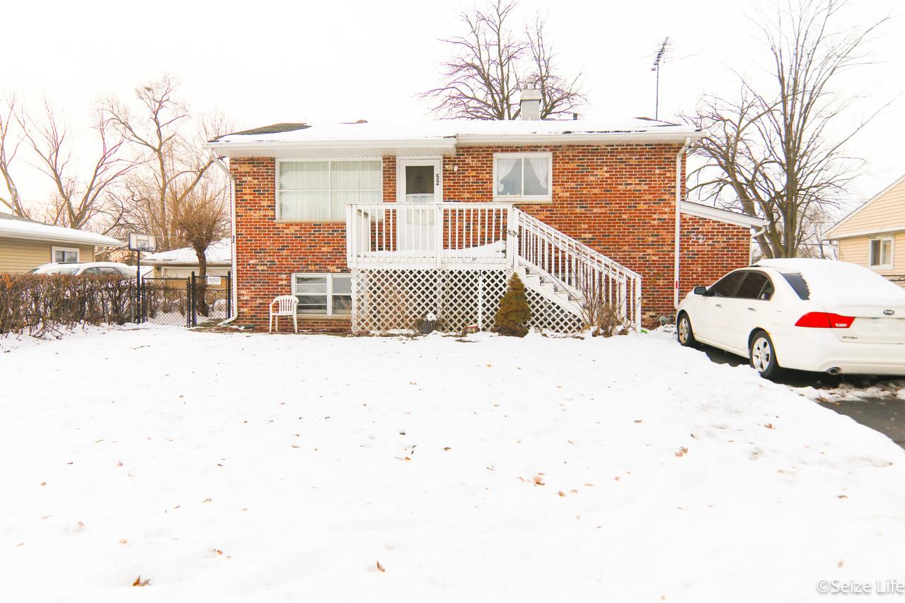 52 Wren Rd., Carpentersville, IL 60110