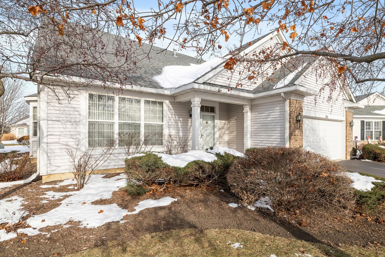 631 Saugatuk Cir., Romeoville, IL 60446