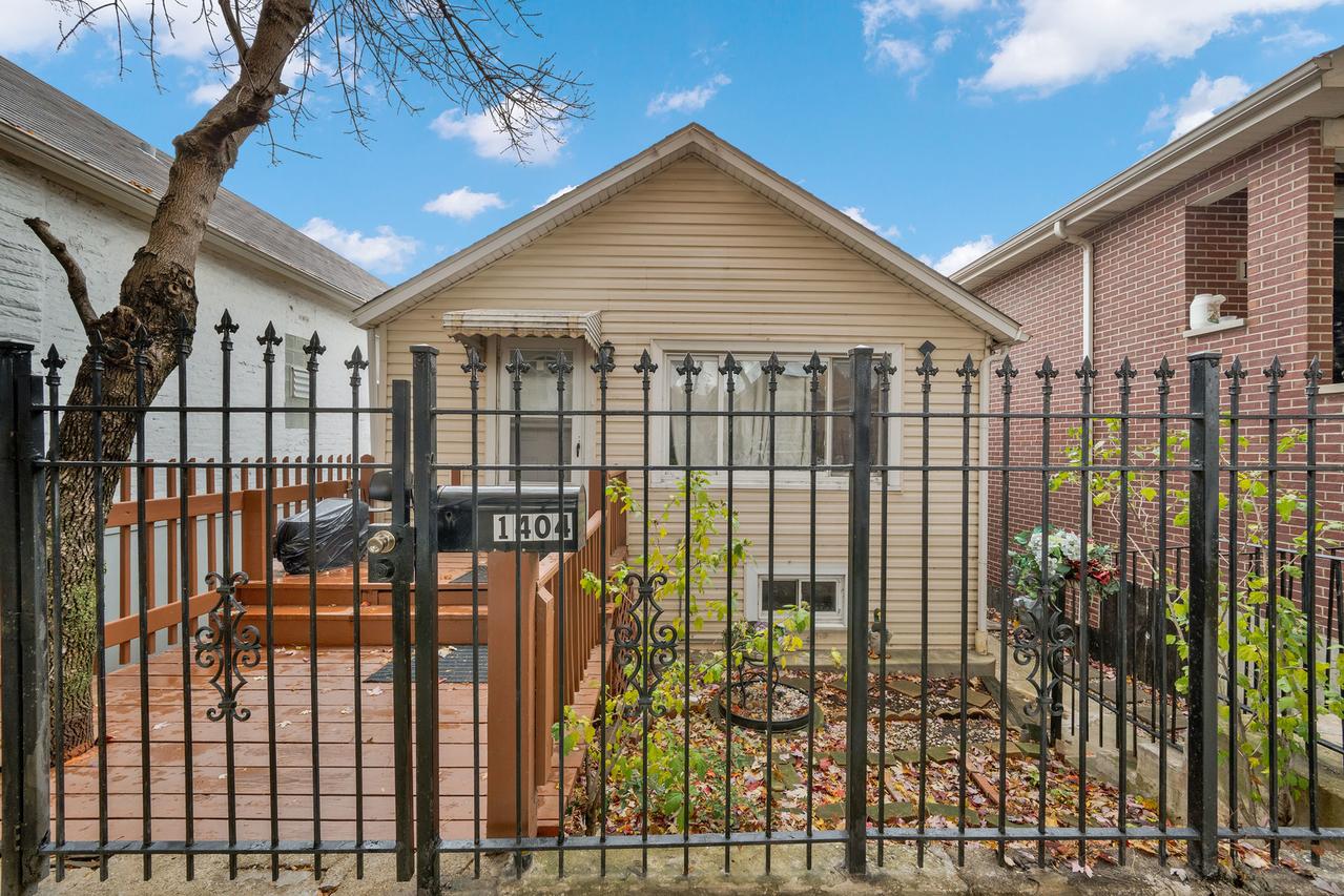 1404 W Fuller St., Chicago, IL 60608