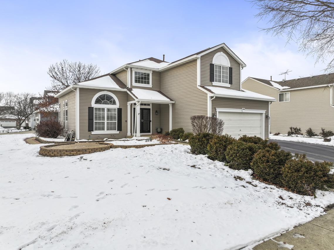 1108 Heavens Gate Dr., Lake In The Hills, IL 60156