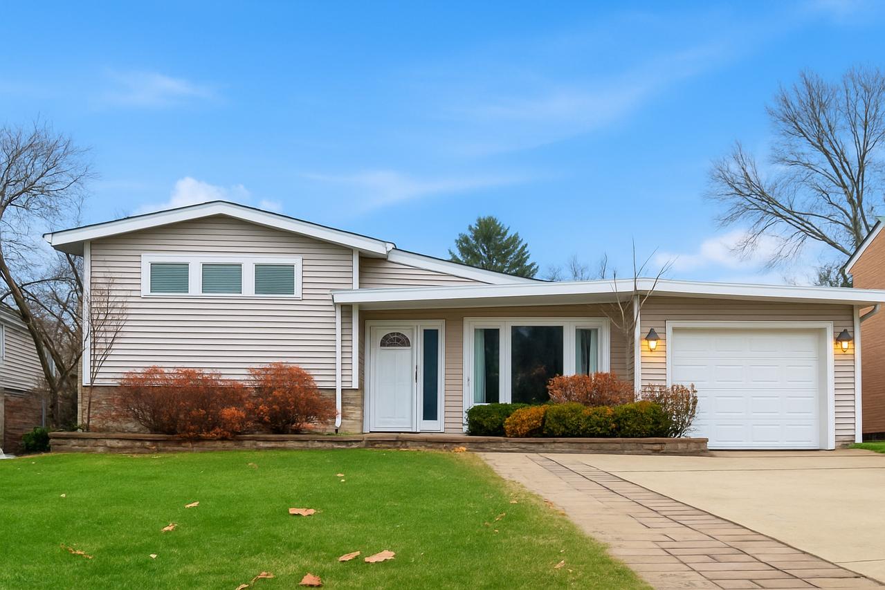 42 W Taylor Rd., Lombard, IL 60148