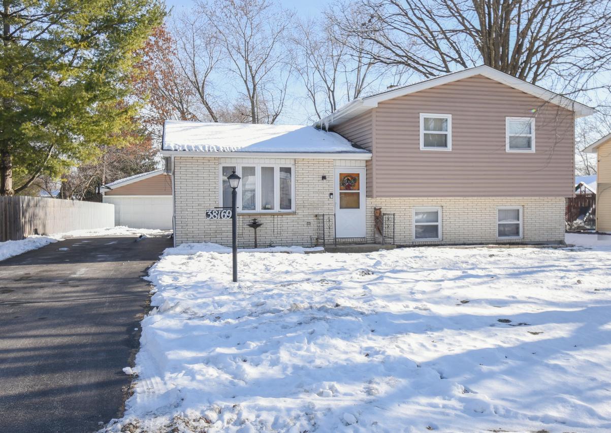 38169 N North Shore Ave., Beach Park, IL 60087