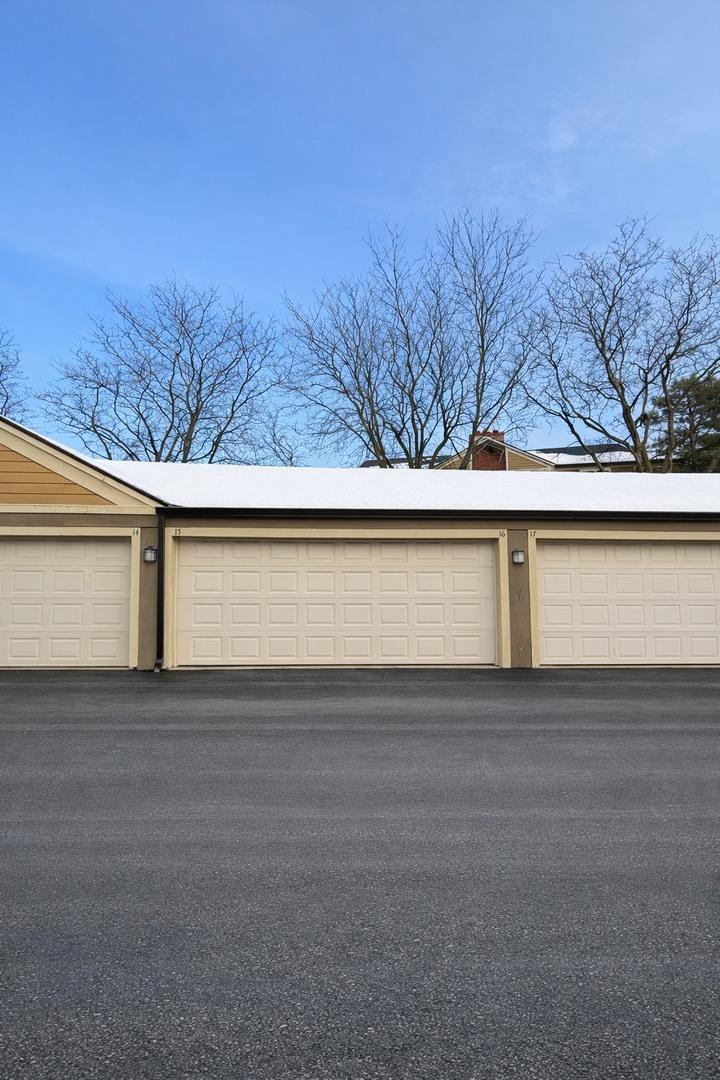 122 Glengarry Dr. #G15-16, Bloomingdale, IL 60108