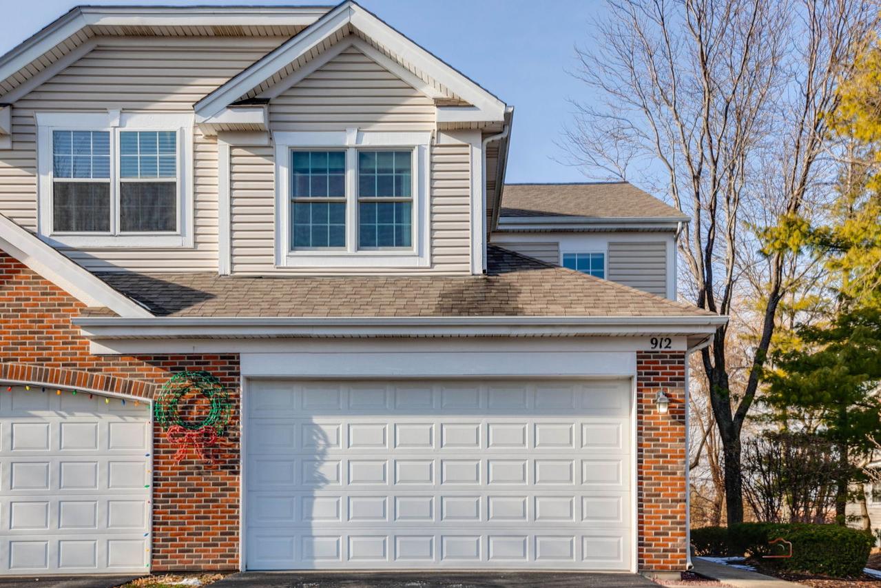 912 Highgate Ln., Grayslake, IL 60030