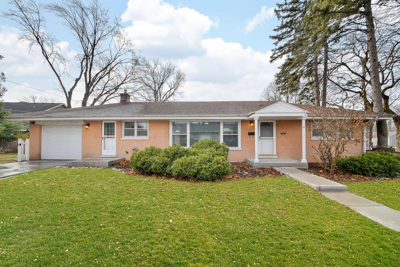 111 S Lorraine Rd., Wheaton, IL 60187