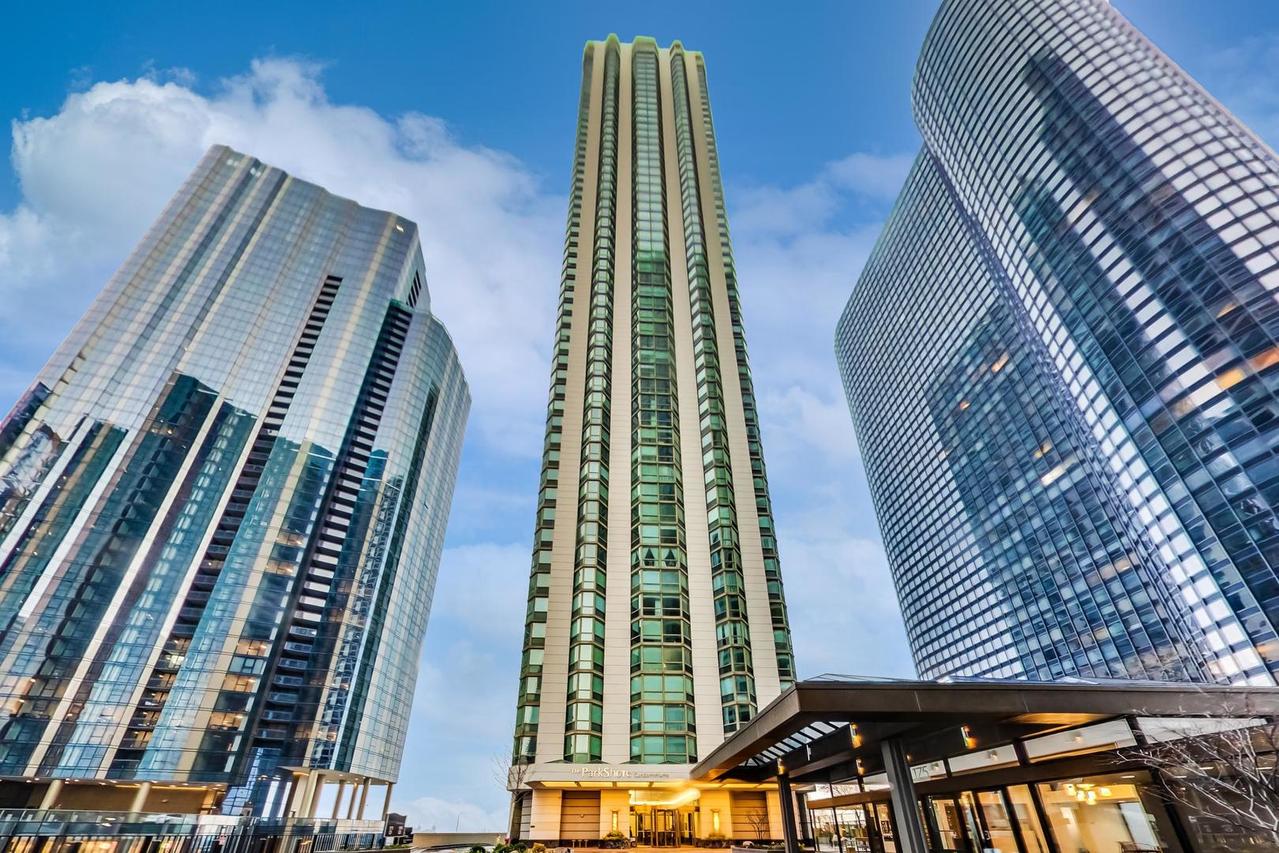 195 N Harbor Dr. #1201, Chicago, IL 60601