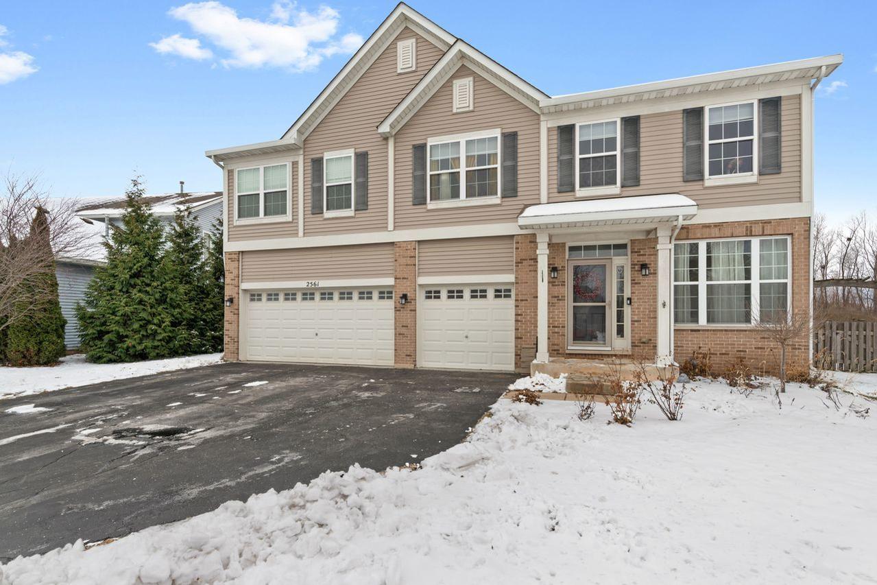 2561 Hennig Rd., Hampshire, IL 60140