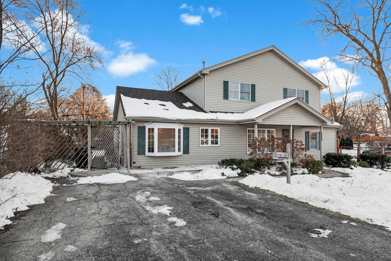 3505 Linneman St., Glenview, IL 60025