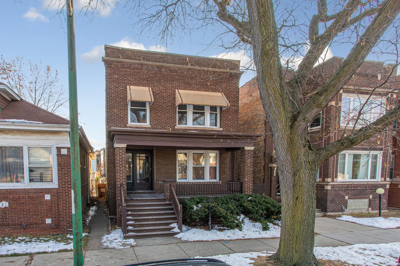 [Address Hidden by Seller], Chicago, IL 60637