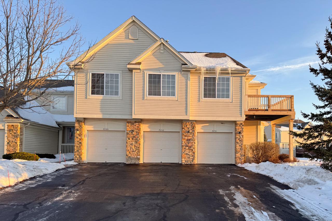 7253 Chucks Way, Loves Park, IL 61111