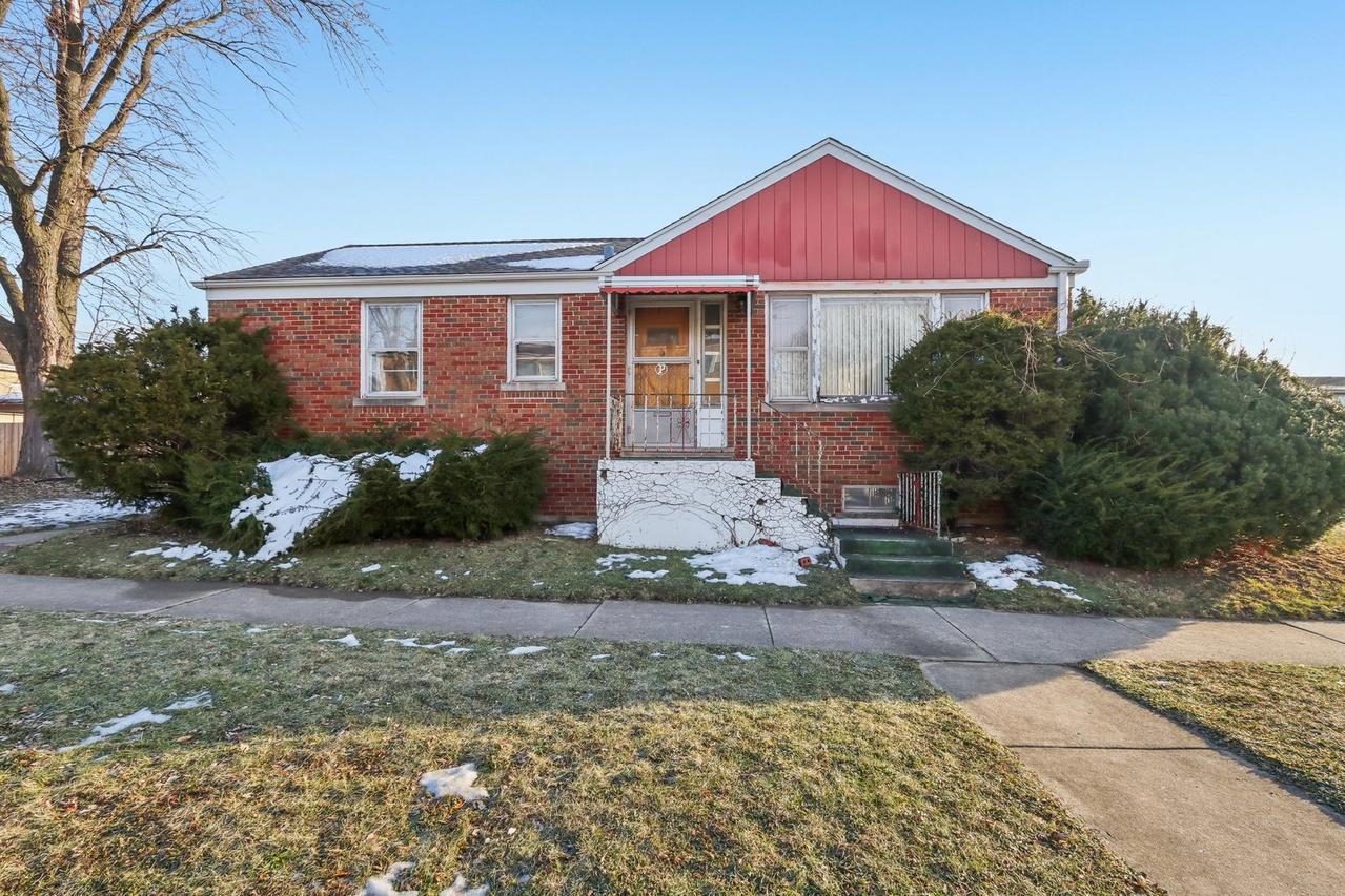 8828 Grand Ave., River Grove, IL 60171