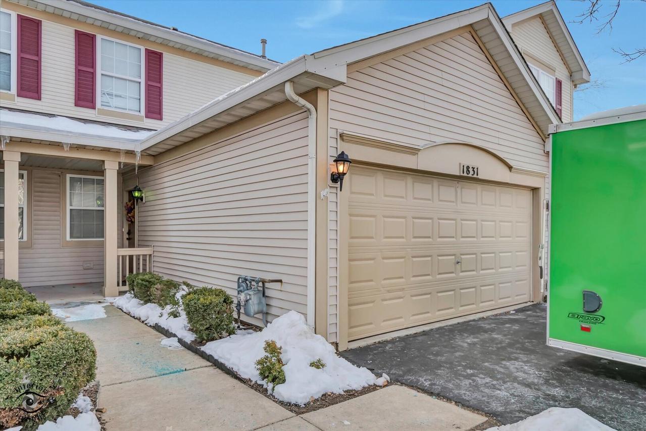 1831 S Wentworth Cir., Romeoville, IL 60446