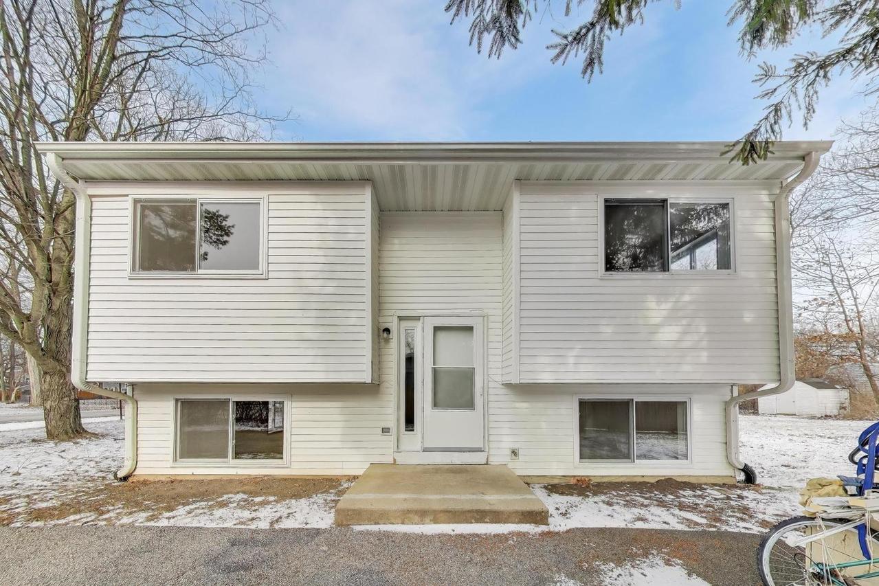 37055 N Capillo Ave., Lake Villa, IL 60046