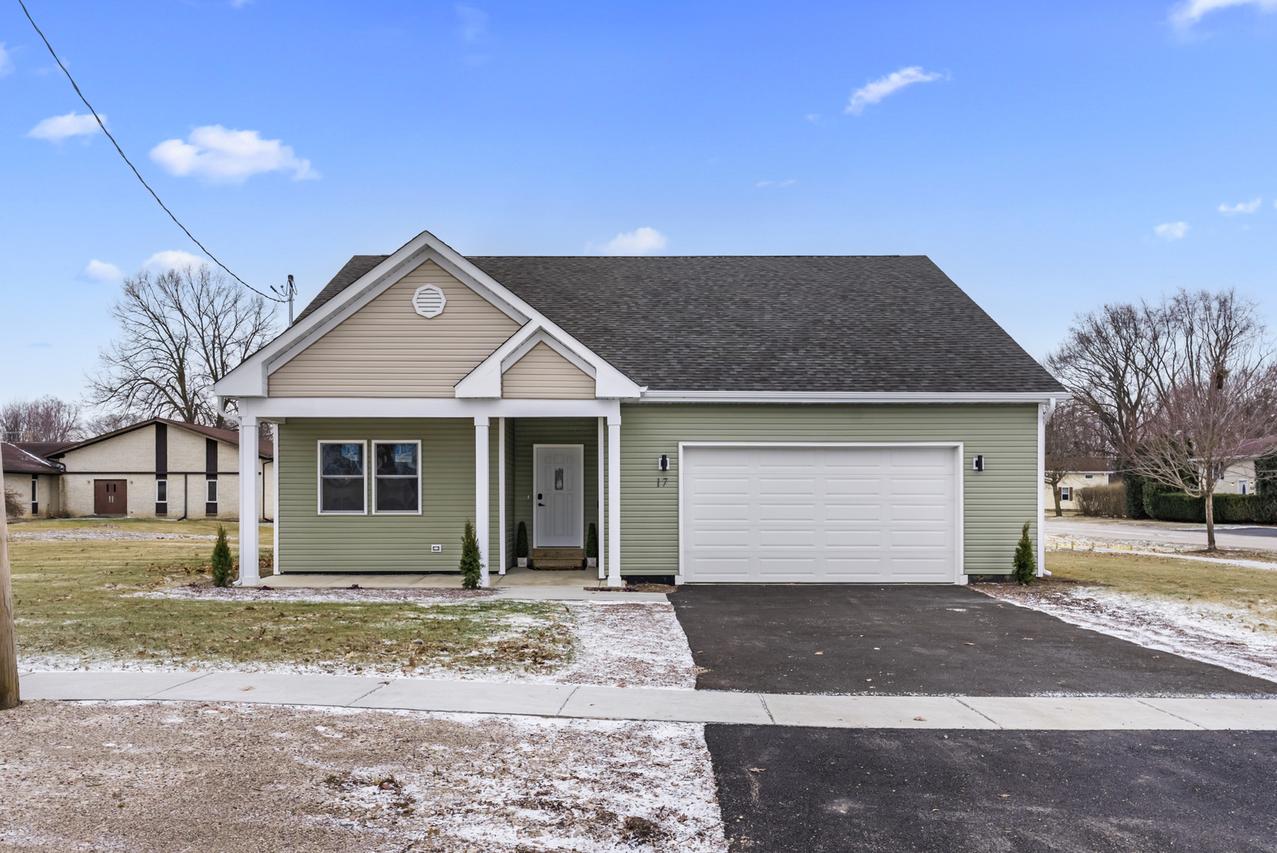 17 W Dearborn St., Plano, IL 60545