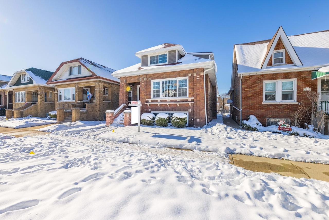 1816 Clinton Ave., Berwyn, IL 60402