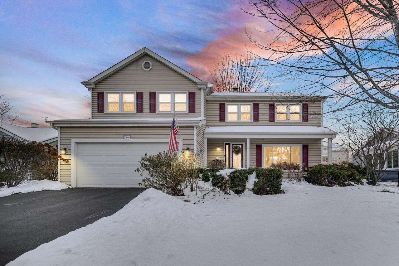 204 Wildwood Dr., North Aurora, IL 60542
