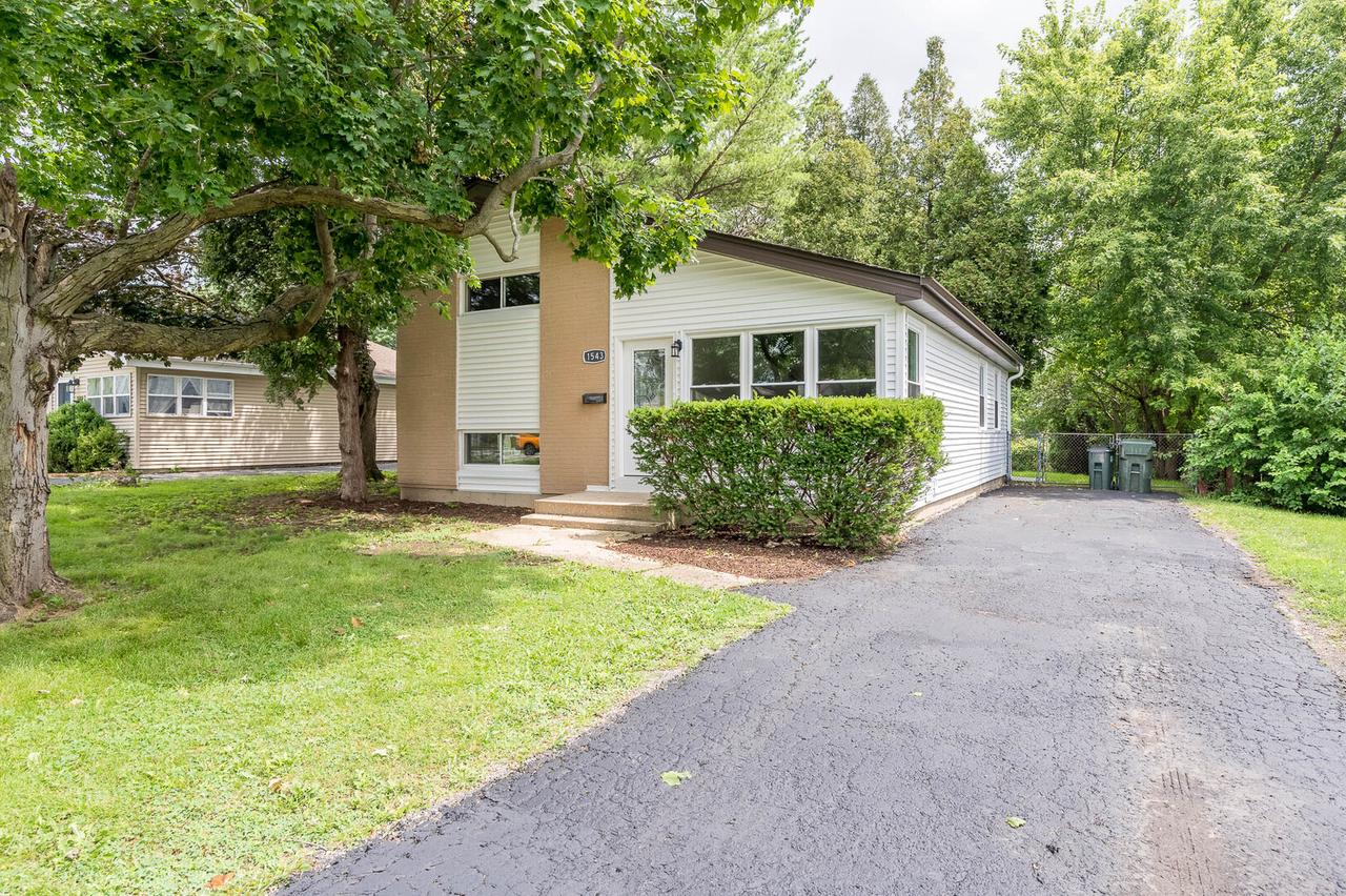 1543 Larry Ln., Glendale Heights, IL 60139