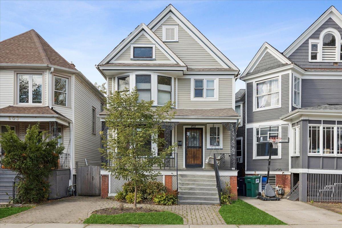 605 N Cuyler Ave., Oak Park, IL 60302
