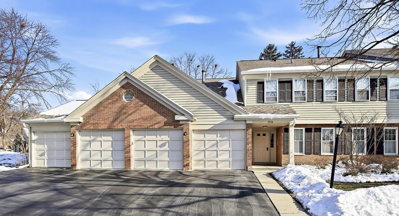 1516 Camden Ct. #A1, Wheeling, IL 60090
