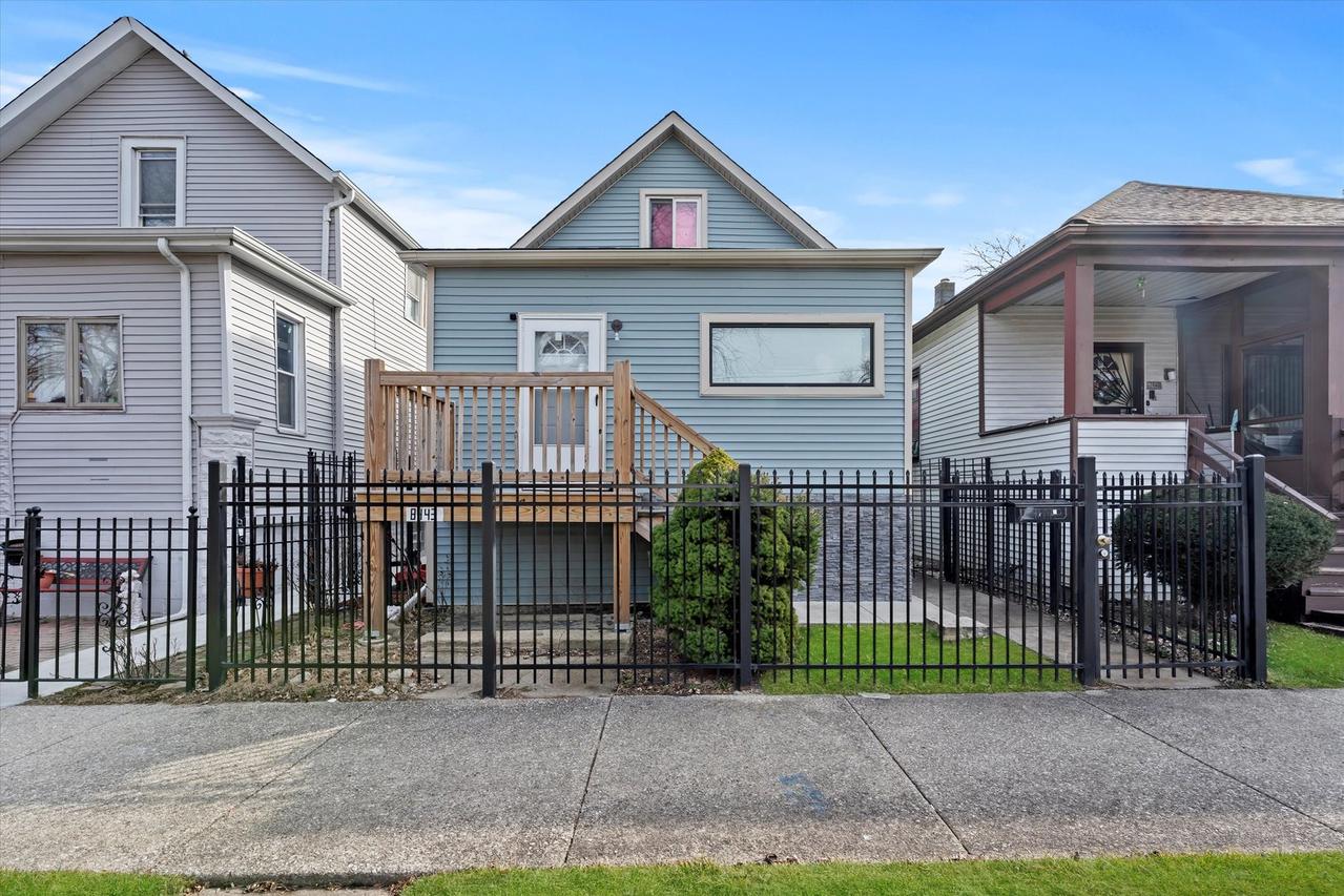 8443 S Green St., Chicago, IL 60620