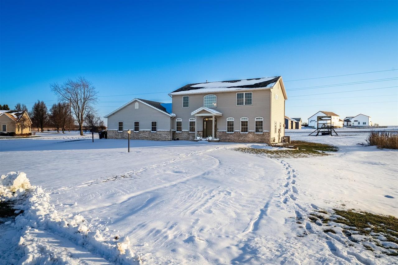 202 Comet Ln., Heyworth, IL 61745