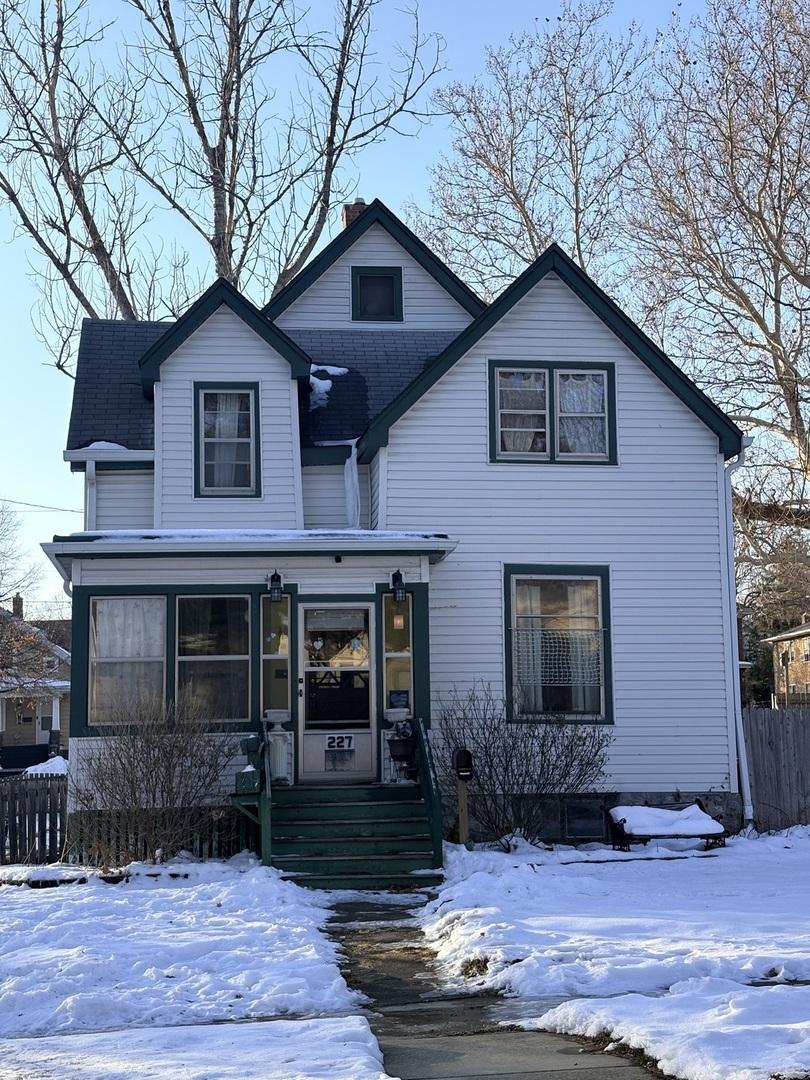 227 London Ave., Winnebago, IL 61104