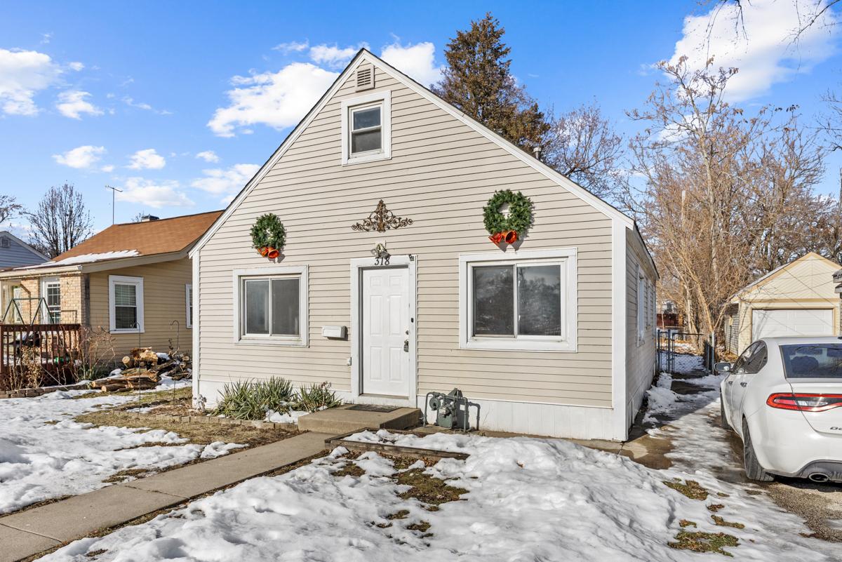 318 Elder Dr., Round Lake Park, IL 60073