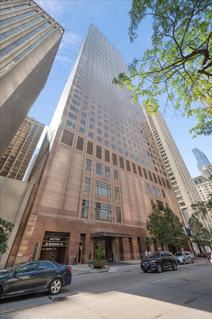 161 E Chicago Ave. #56H, Chicago, IL 60611