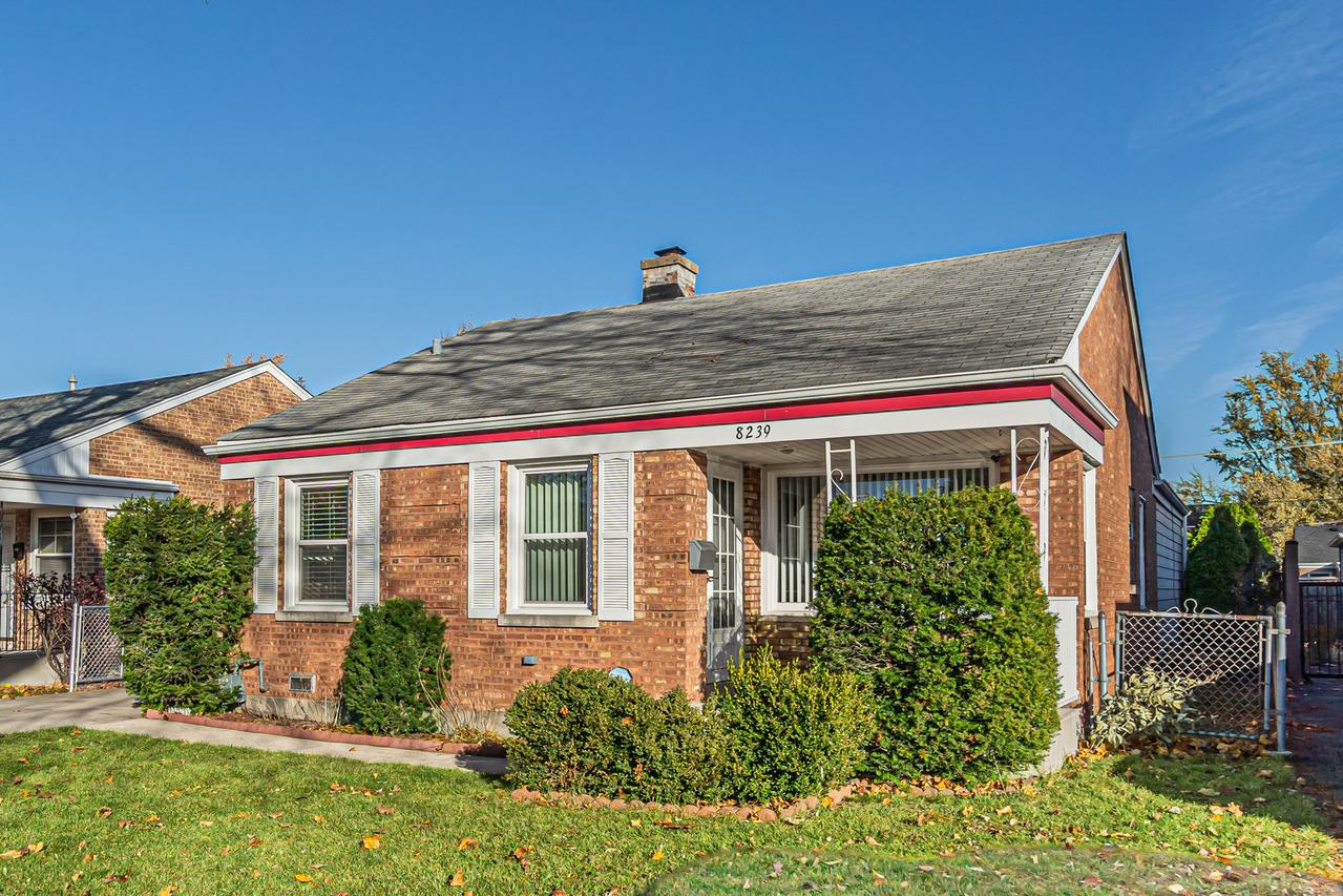 8239 N New England Ave., Niles, IL 60714