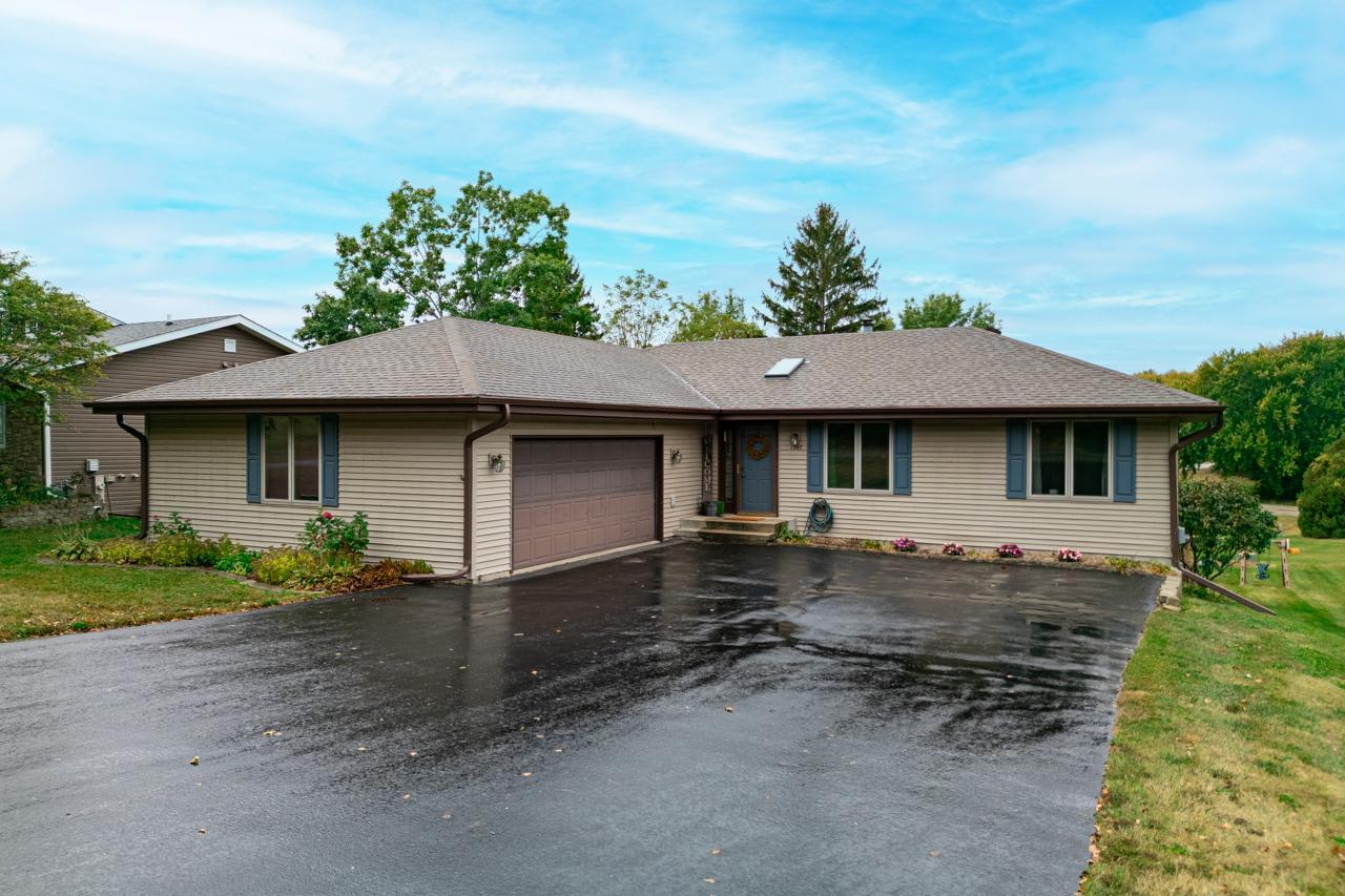 1397 Pier Dr., Davis, IL 61019