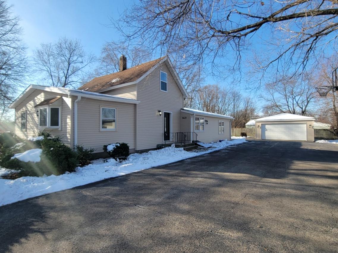 1421 Loretta Ave., Joliet, IL 60436