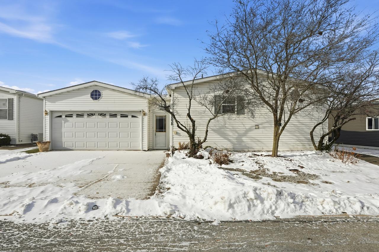 25538 S Shinnecock Dr., Monee, IL 60449