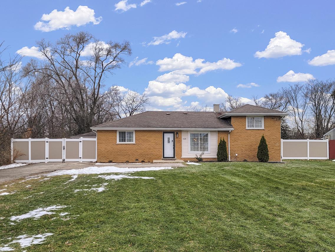 128 S Villa Ave., Addison, IL 60101