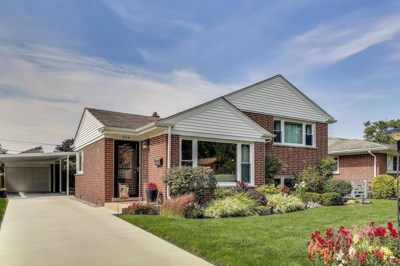 304 Amherst Ave., Des Plaines, IL 60016