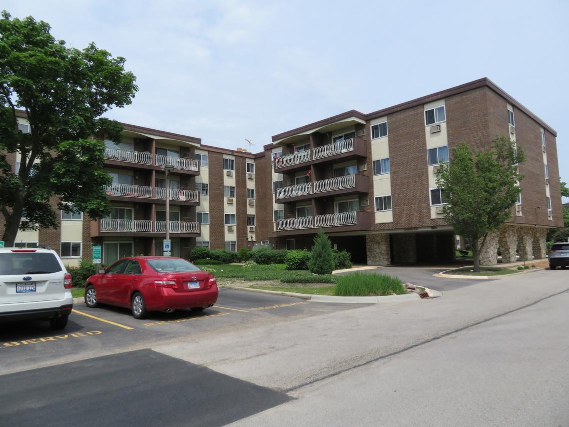 1311 S Finley Rd. #118, Lombard, IL 60148