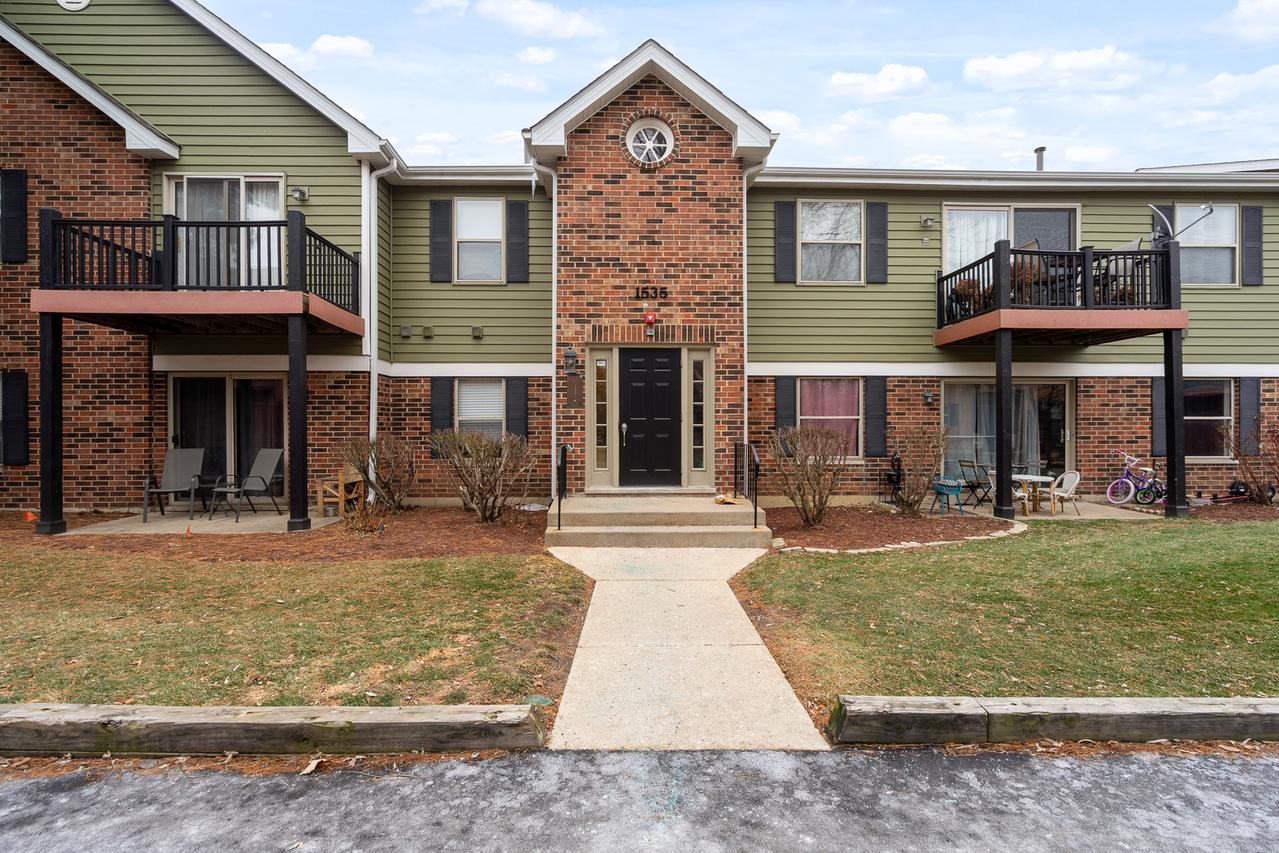 1535 Raymond Dr. #202, Naperville, IL 60563
