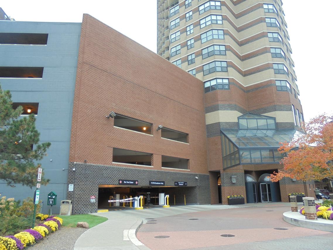 3660 N Lake Shore Dr. #1107, Chicago, IL 60613