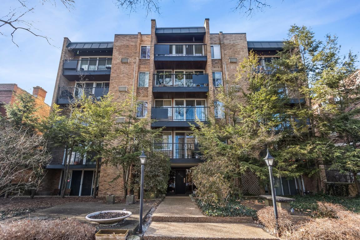 530 Hinman Ave. #2B, Evanston, IL 60202