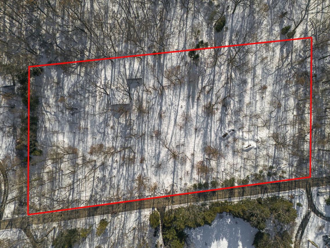 40W789 Whitney Rd., St. Charles, IL 60175