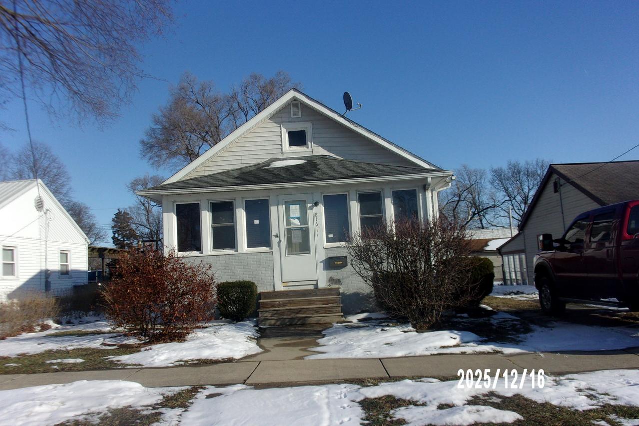 816 S Fifth St., Hoopeston, IL 60942