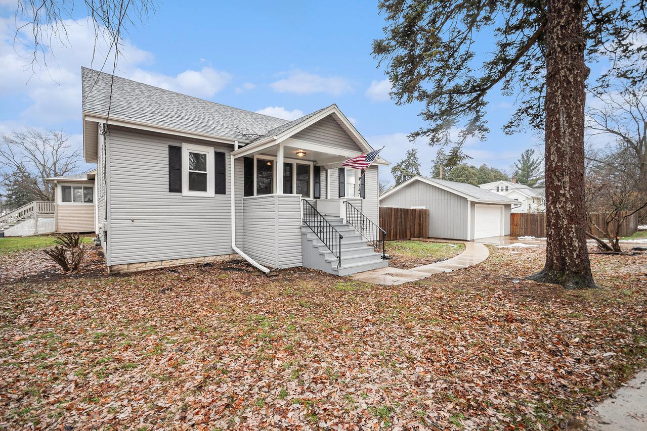 247 N West Rd., Lombard, IL 60148