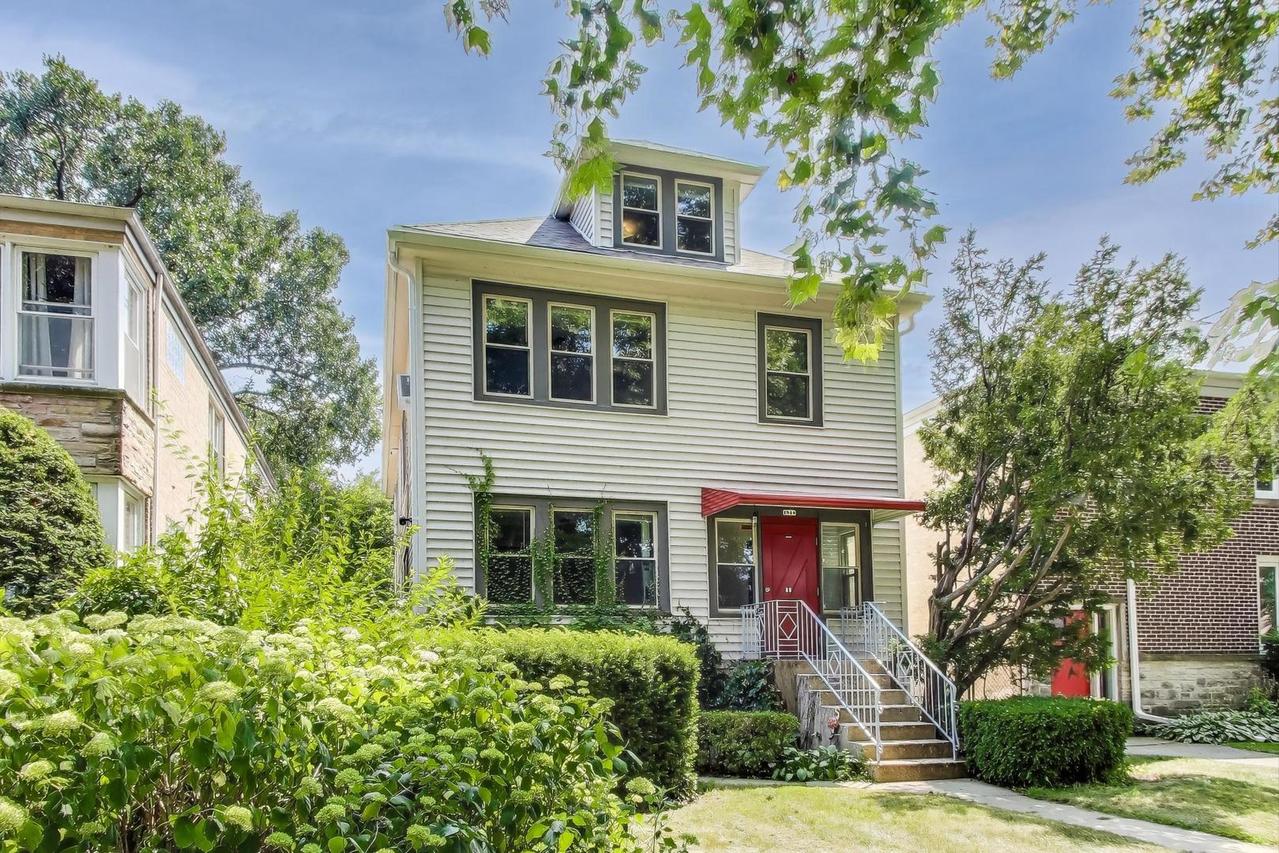 1810 Washington St., Evanston, IL 60202