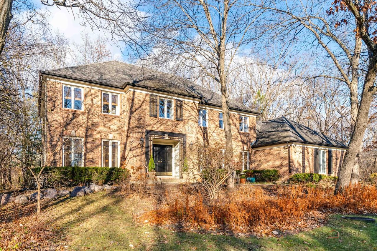 1 Astor Ct., Lincolnshire, IL 60045