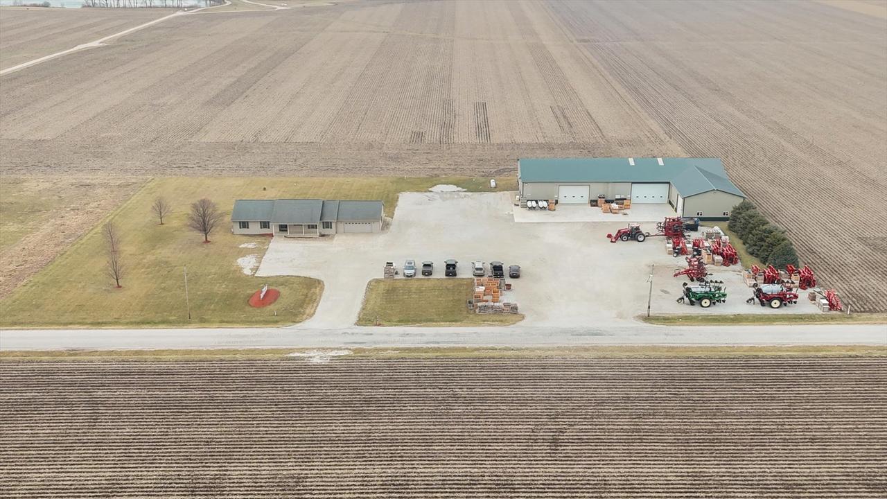 8735 N 2000 East Rd., Fairbury, IL 61739