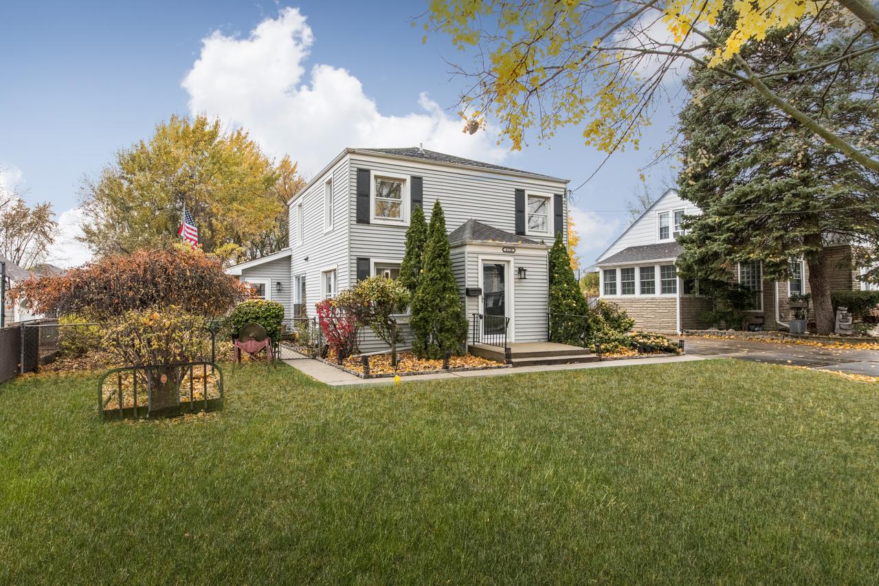 8120 N Washington St., Niles, IL 60714