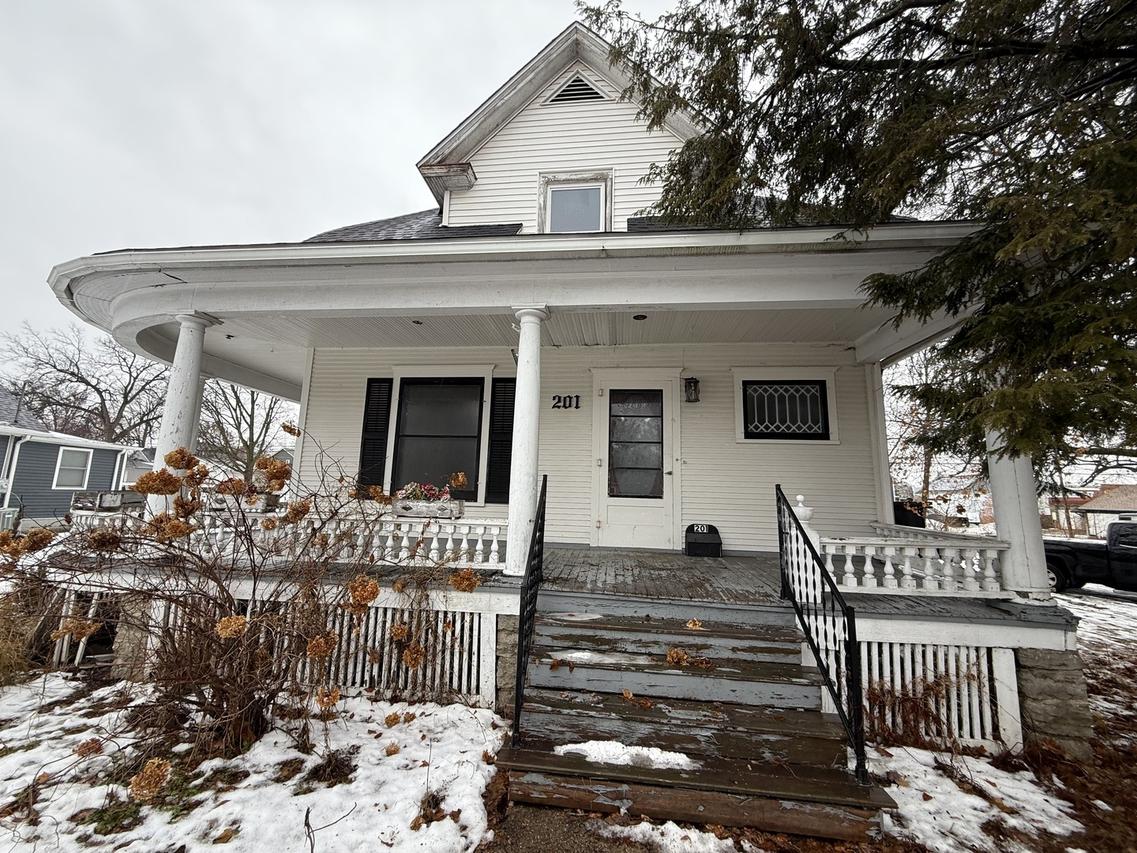 201 S Elida St., Winnebago, IL 61088