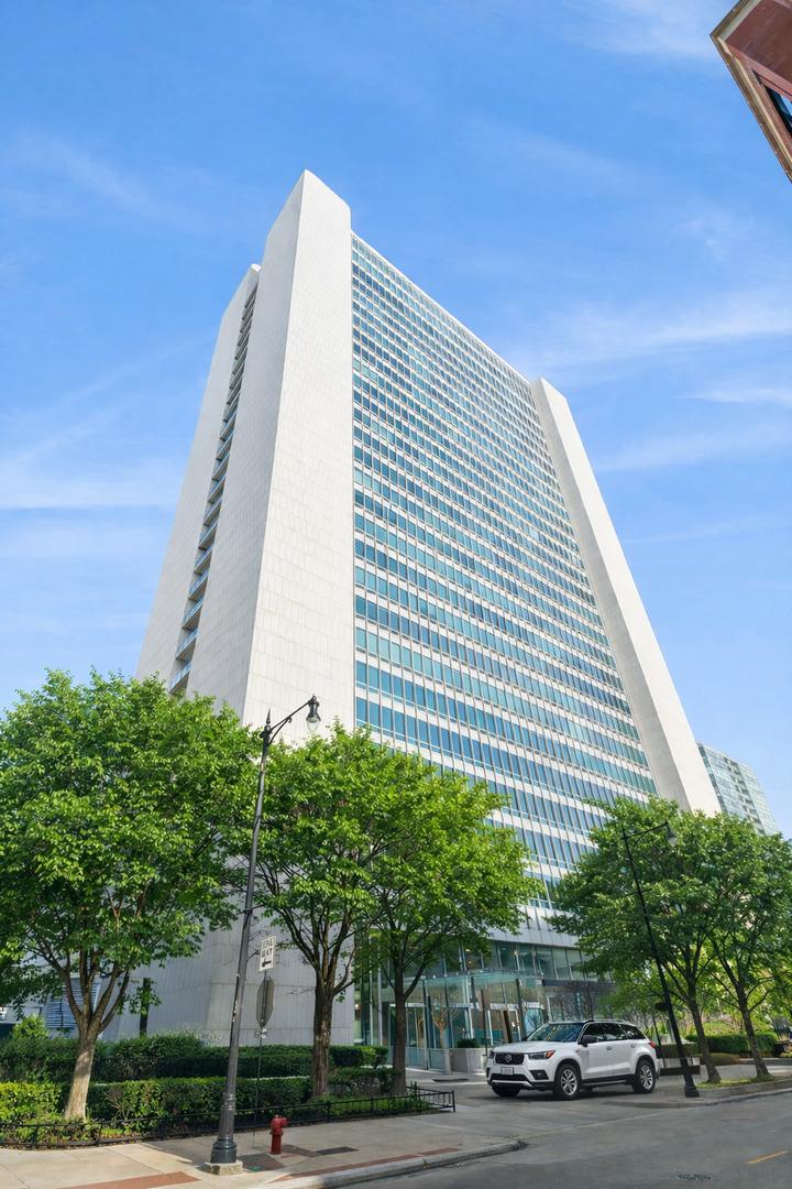 500 W Superior St. #1308, Chicago, IL 60654