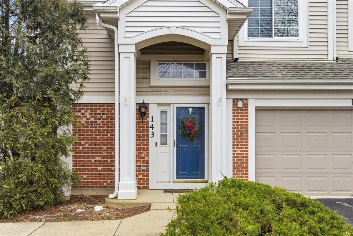 143 Heritage Ln., Streamwood, IL 60107