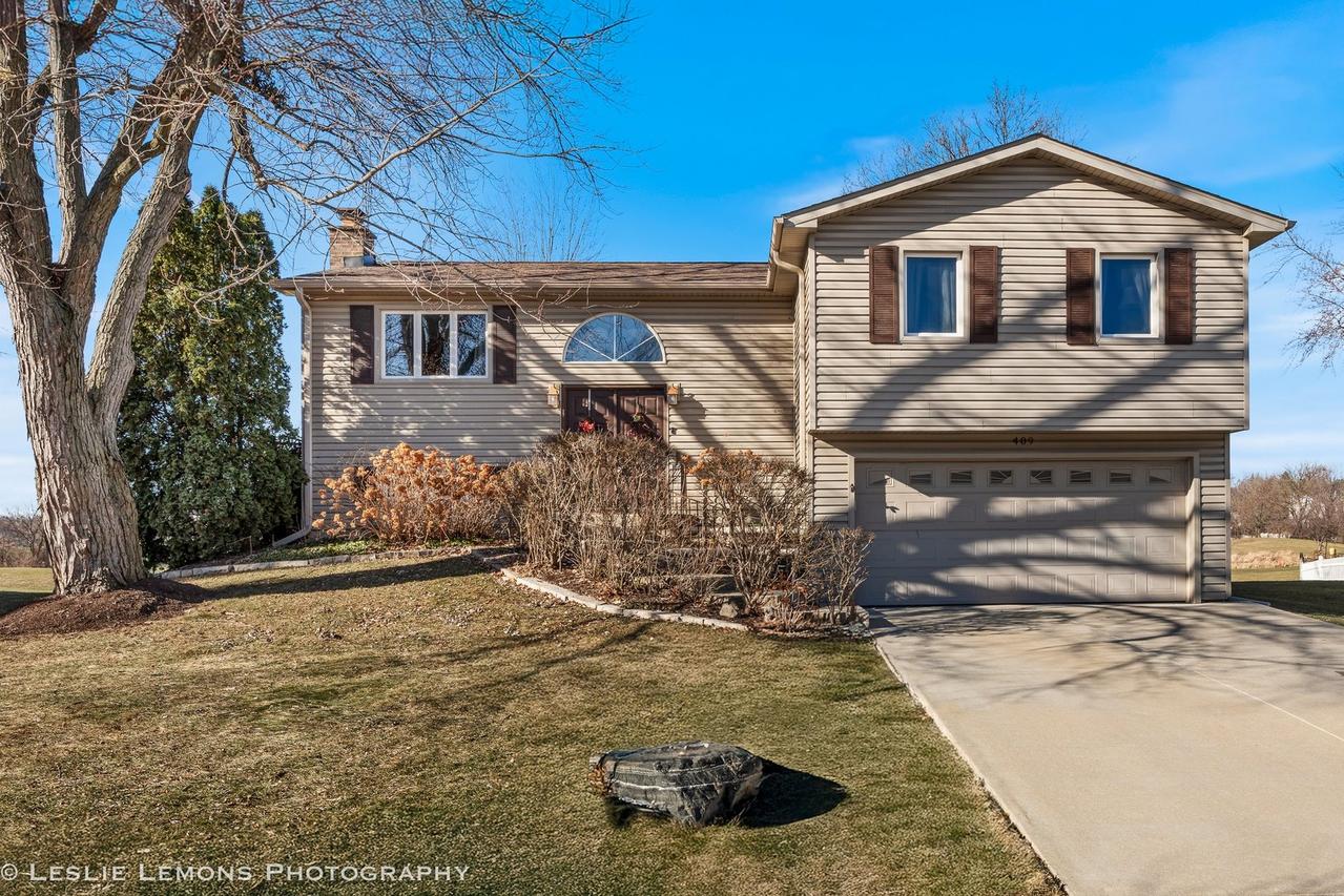 409 N Ashbury Ave., Bolingbrook, IL 60440